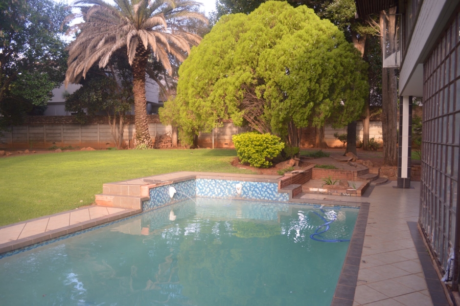 5 Bedroom Property for Sale in Wilkoppies North West